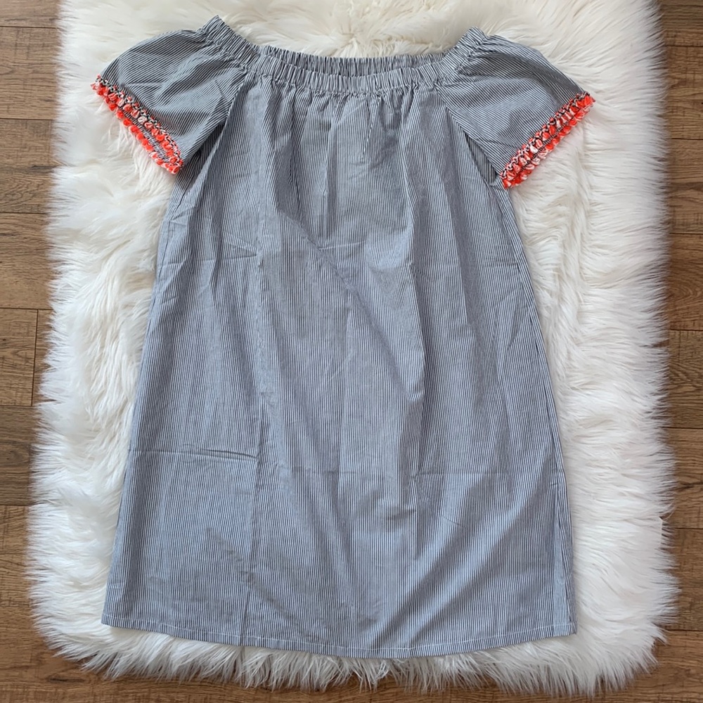 NWT Buckley K Gray White Stripe Off the Shoulder Dress Womens Large Summer